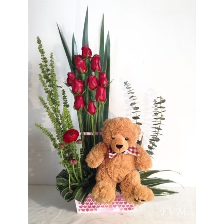 12 rosas rojas con peluche | Florería Versalles