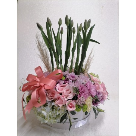 Sembrado de tulipanes con flores mixtas en tonos rosas | Florería Versalles México